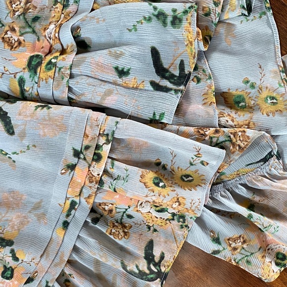 •SOLD• Anthropologie Maeve Magda Ruffle Tunic - Picture 4 of 7